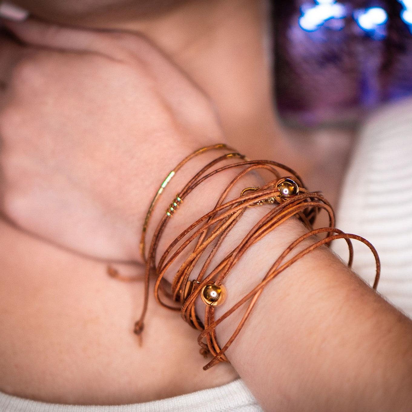 14K GOLD TWIST LEATHER CORD BRACELET